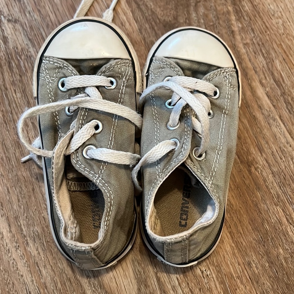 Toddler Size 7 Grey Converse